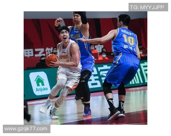 深圳篮球队中路突破战术解析与球队未来发展展望